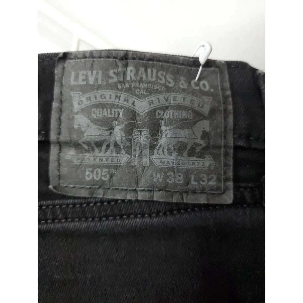 Levi's 505 Men's Jeans Black‎ Regular Fit 38Wx32L* Measures 38W29L